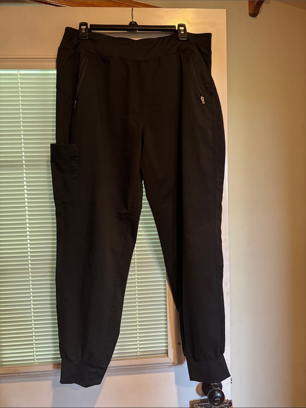 Black Women’s Jogger Scrub Pants with Zip Pockets